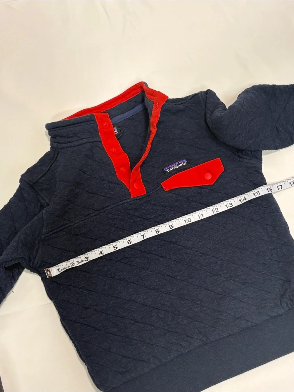 PATAGONIA AND VINEYARD VINE BOYS LONG SLEEVES S-M!